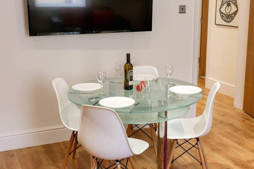 Stylish 2 Bed 2 Bath *Close To Beach And Centre With Parking* Μπόρνμουθ Εξωτερικό φωτογραφία